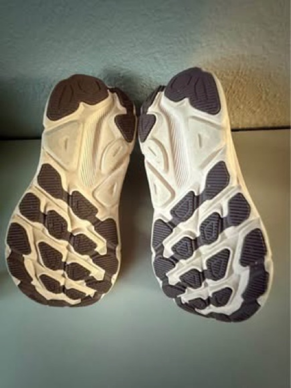 Hoka One One Clifton 9 Gtx Running Shoes in White, Brown & Coral - Picture 5 of 5